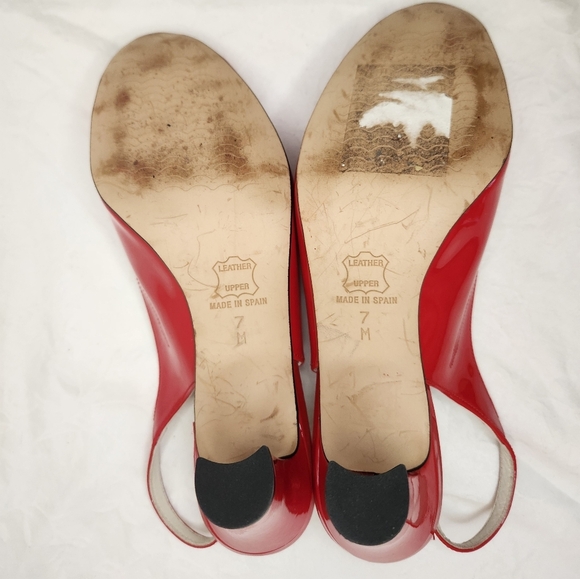 Vintage Patent Red Leather Pumps - Picture 9 of 12